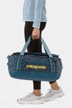 Patagonia Black Hole Duffel Bag - 40L -Outdoor Camping b41e390122 4240 c