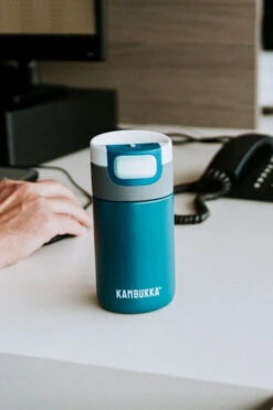 Kambukka Etna Insulated Travel Mug - 300ml 9 Kambukka Etna Insulated Travel Mug - 300ml -Outdoor Camping b4ba3j0018 4747 d