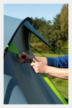 Coleman Meadowood 4L Blackout Tent 17 Coleman Meadowood 4L Blackout Tent -Outdoor Camping g5fd3y0021 4242 e