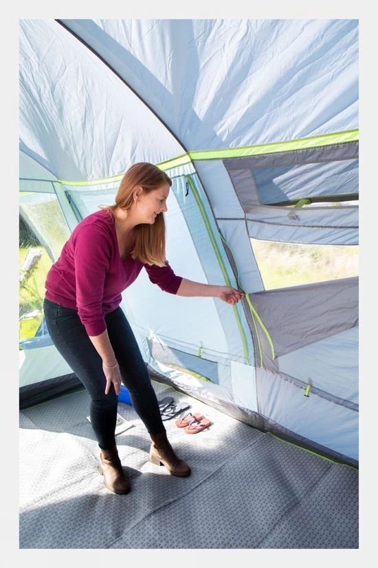 Coleman Meadowood 4L Blackout Tent 9 Coleman Meadowood 4L Blackout Tent - Image 7